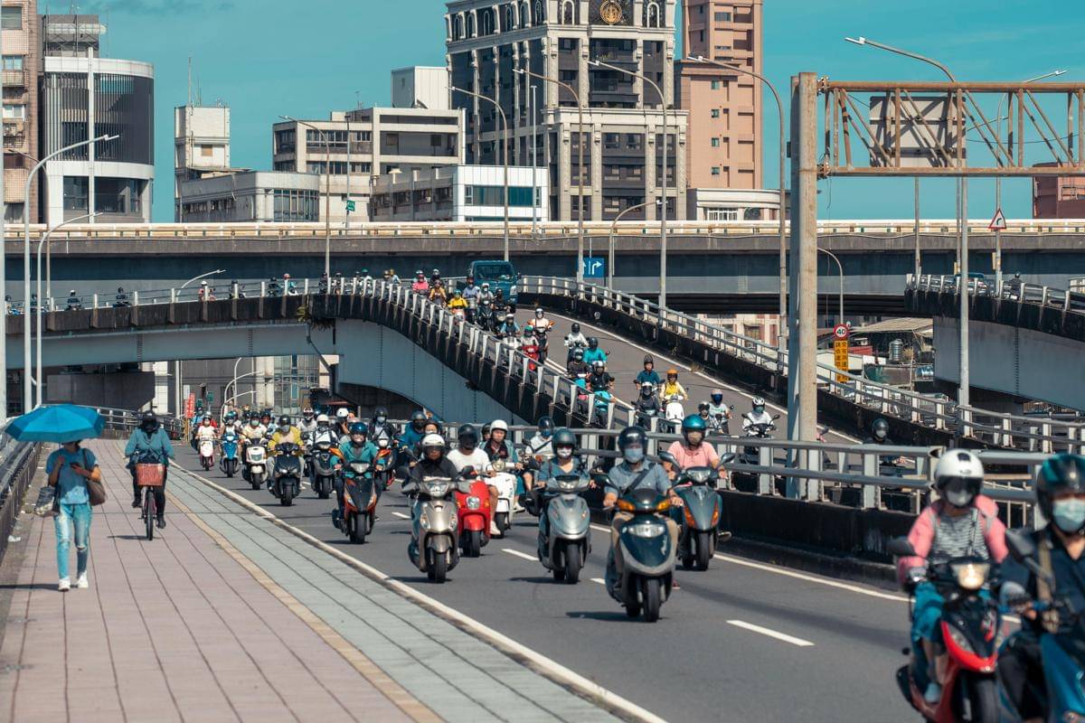potret skuter yang memenuhi jalanan di Taipei