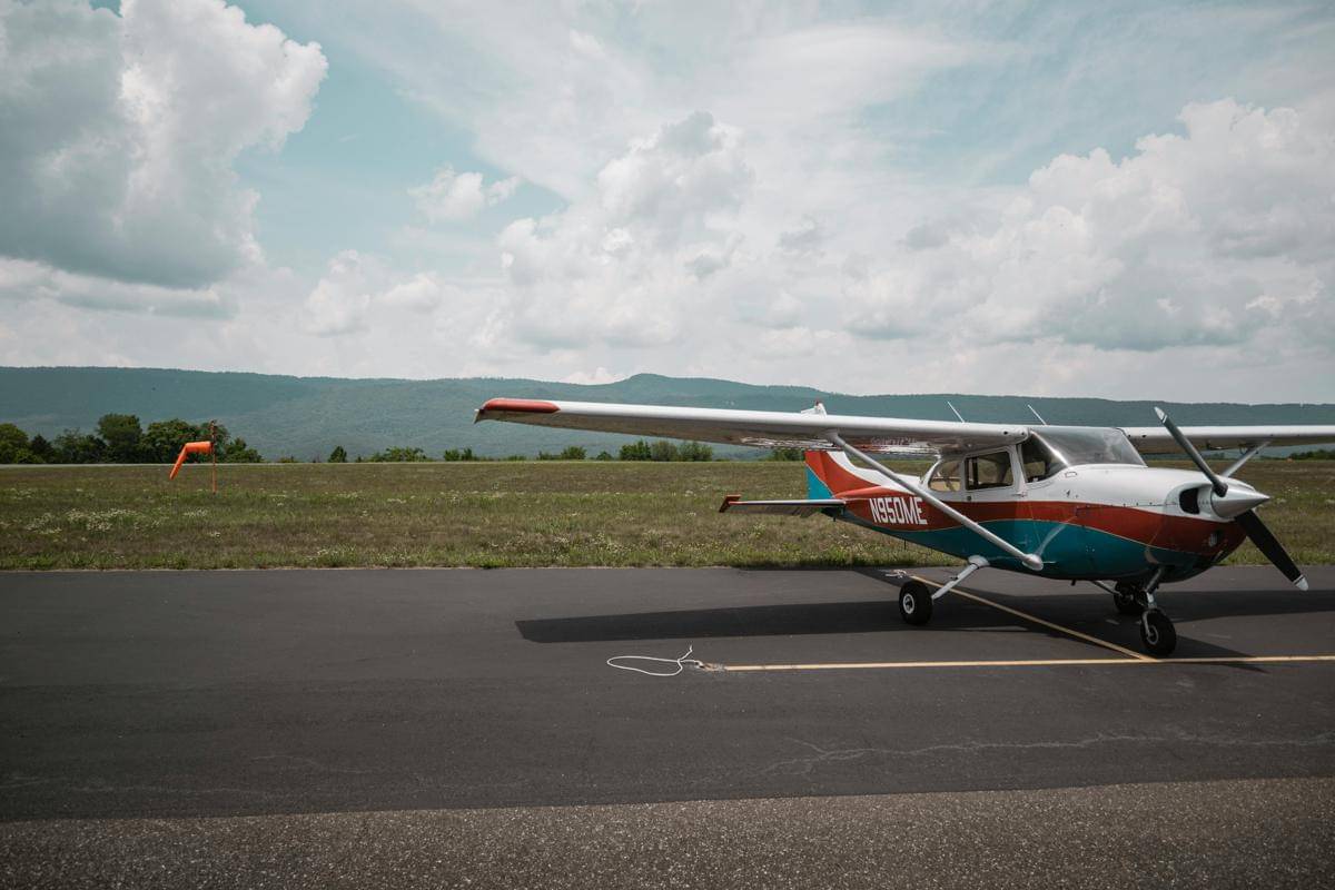 ilustrasi bandara (pexels.com/Joseph Walker)