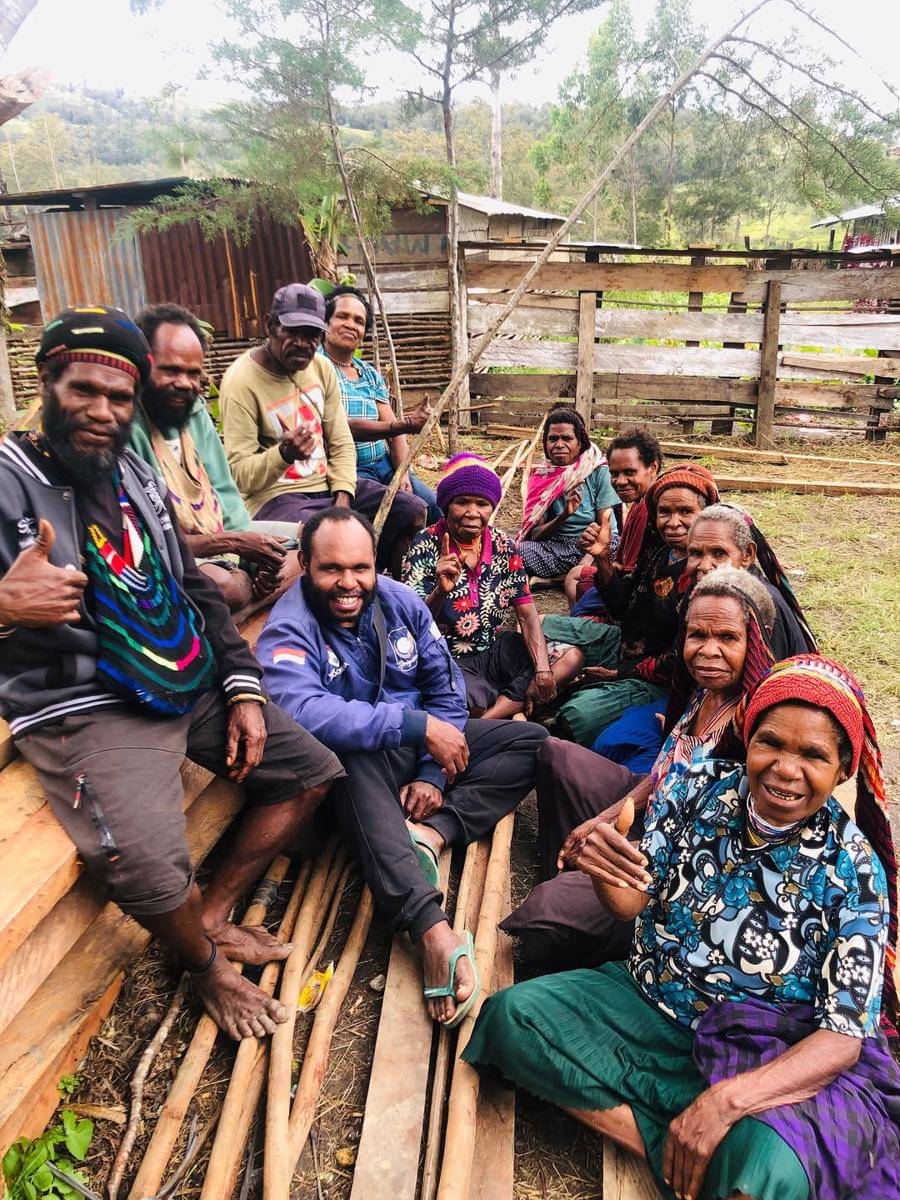 Neas Wanimbo berkumpul bersama keluarga