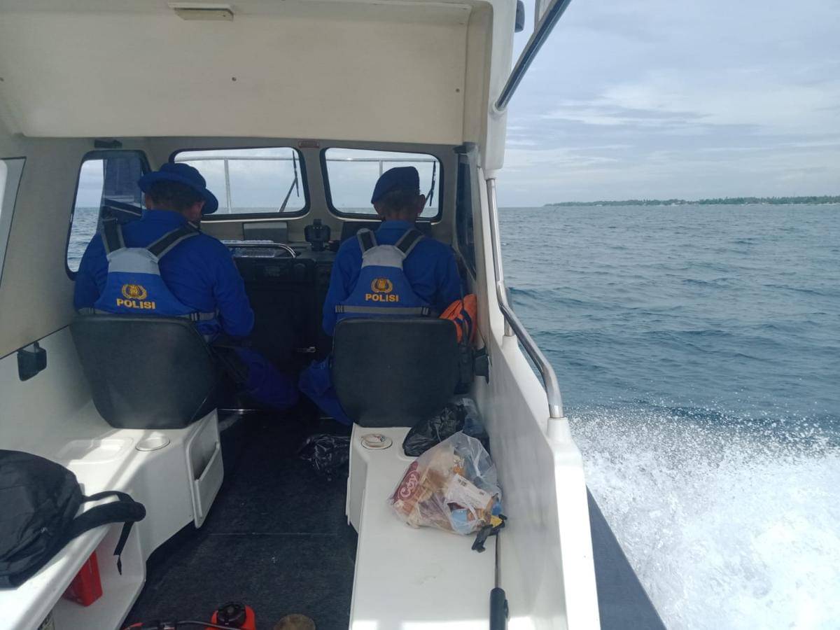 Tim SAR gabungan melakukan proses pencarian lanjutan dengan penyisiran di perairan terhadap korban hanyut terseret arus sungai di hari ke-4 pada Sabtu (15/11/2025)