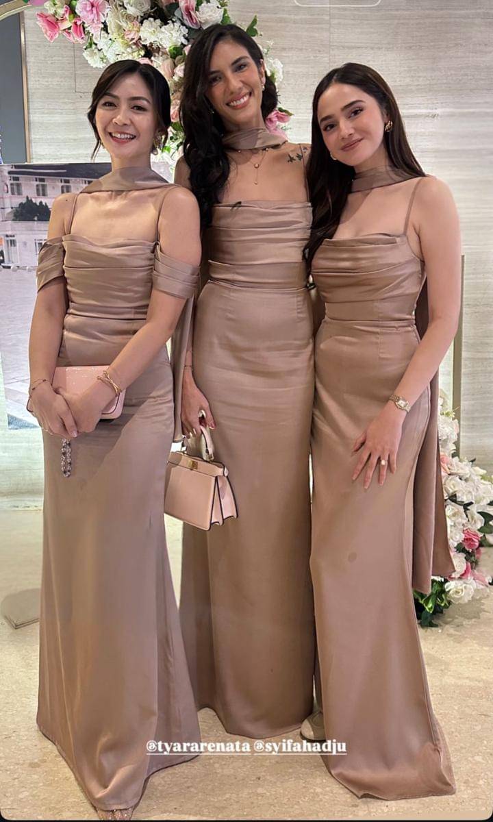 Gaya Tamu Artis di Pernikahan Boiyen