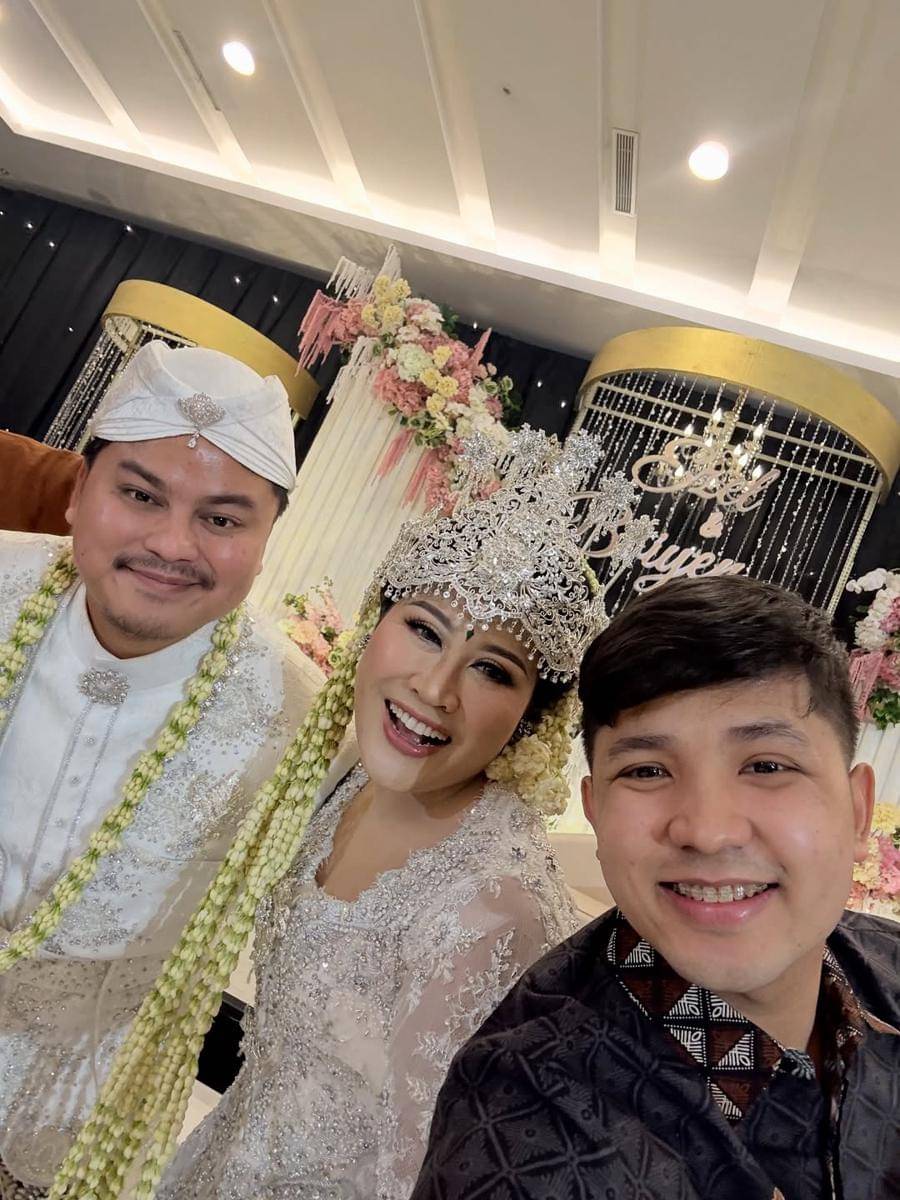 Happy wedding ikutan bahagia dehhh semoga selalu bahagia yaaaaa love love 💙🤍.jpg