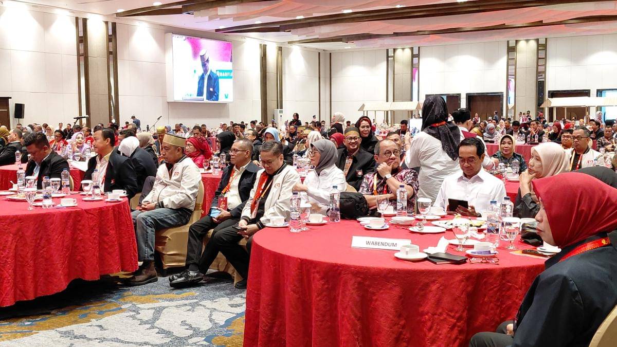 Suasana Musyawarah Kerja Nasional (Mukernas) Kerukunan Keluarga Sulawesi Selatan (KKSS)KKSS di Claro Hotel Makassar, Jumat (14/11/2025). (IDN Times/Aan Pranata)rnas) Kerukunan Keluarga Sulawesi Selatan (KKSS)KKSS di Claro Hotel Makassar, Jumat (14/11/2025). (IDN Times/Aan Pranata)