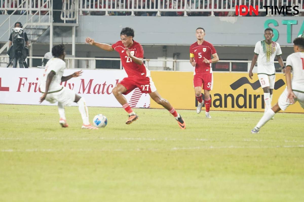 Timnas U-22 Lawan Mali di Stadion Pakansari