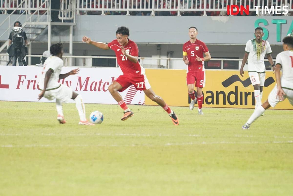 Timnas U-22 Lawan Mali di Stadion Pakansari