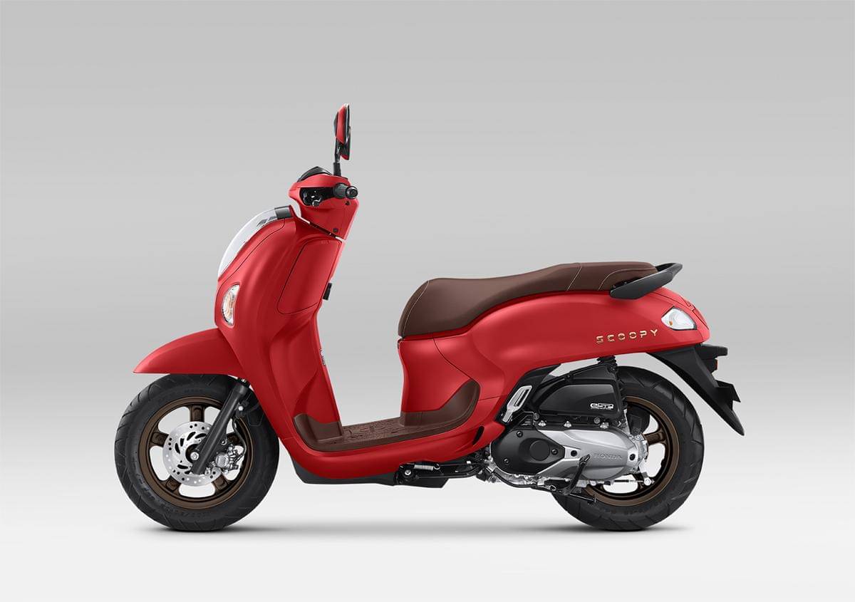 AHM - Scoopy - Prestige Red.jpg