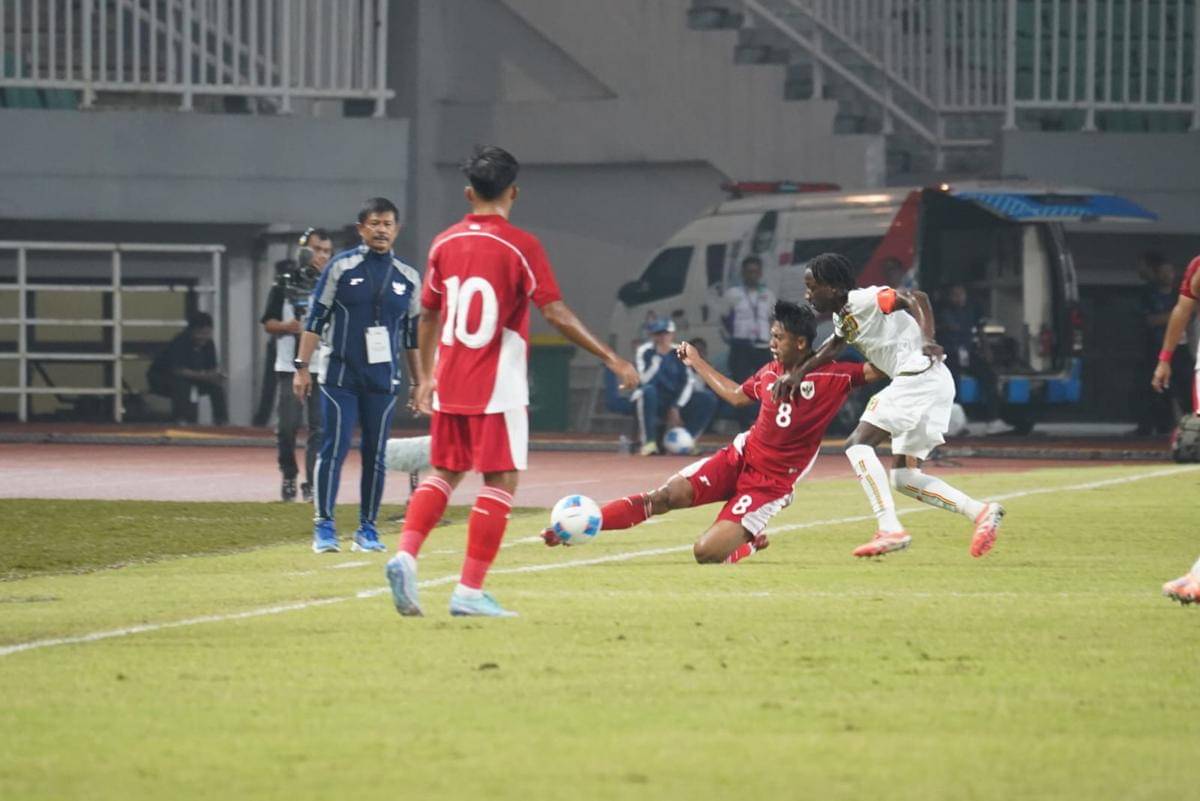 Timnas U-22 Lawan Mali di Stadion Pakansari