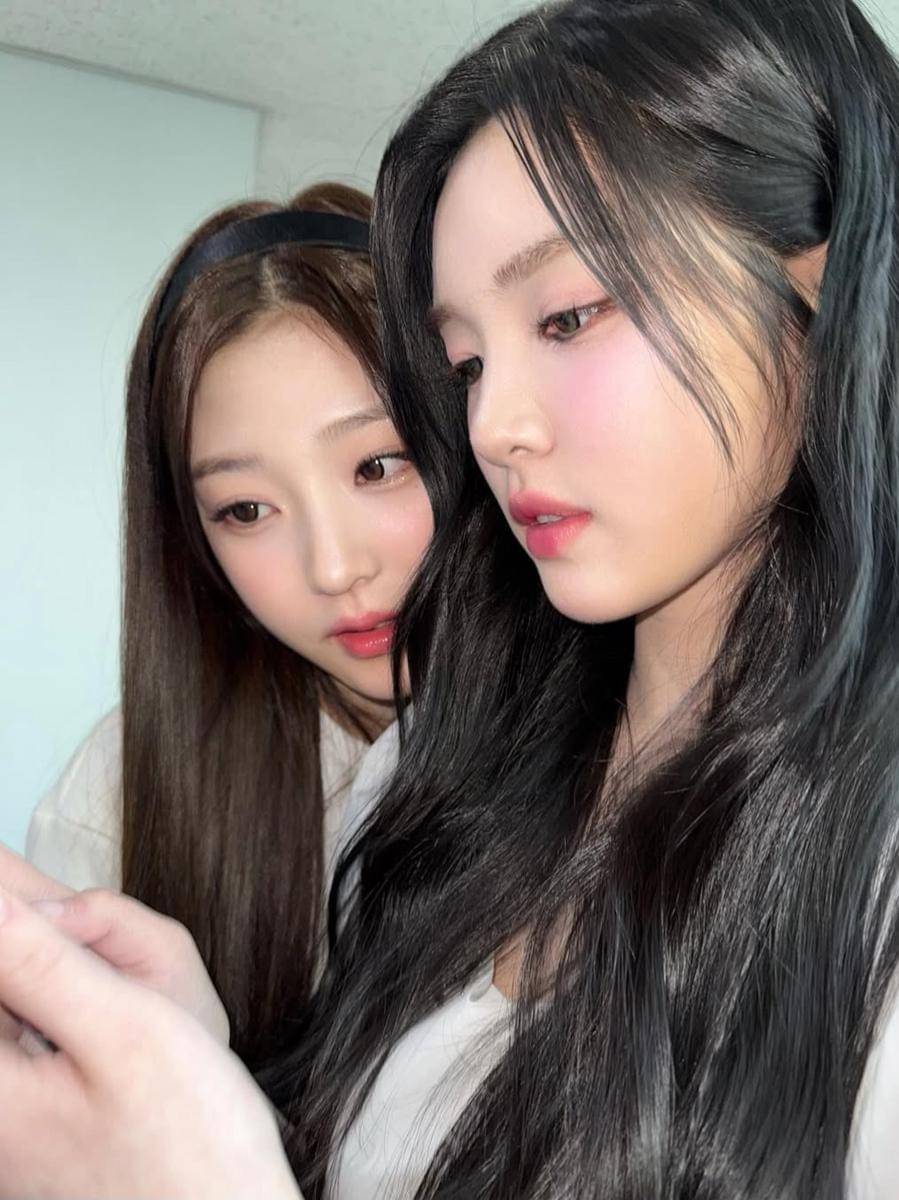 potret Stella dan Yuha Hearts2Hearts 