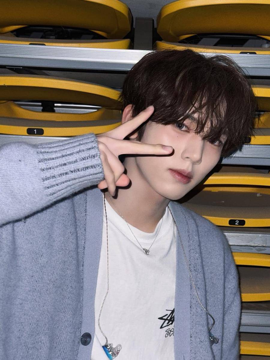 potret Han Yujin ZEROBASEONE