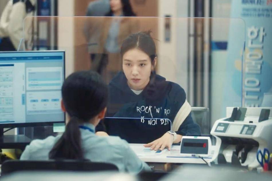 Go Da Rim (Ahn Eun Jin) dalam drakor Dynamite Kiss 