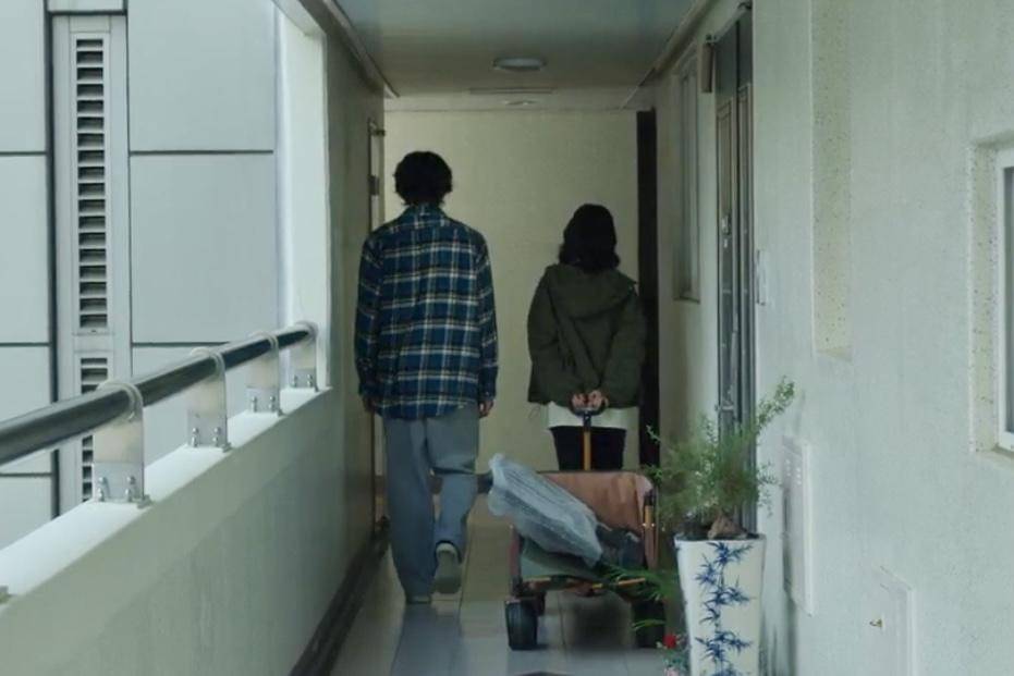 Wi Hong Sin (Jin Ho Eun) dan Wi Jeong Sin (Lim Ji Yeon) dalam drakor Nice to Not Meet You 