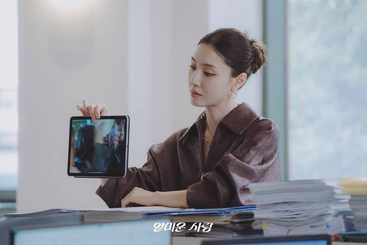 Cuplikan drama Korea Nice to Not Meet You