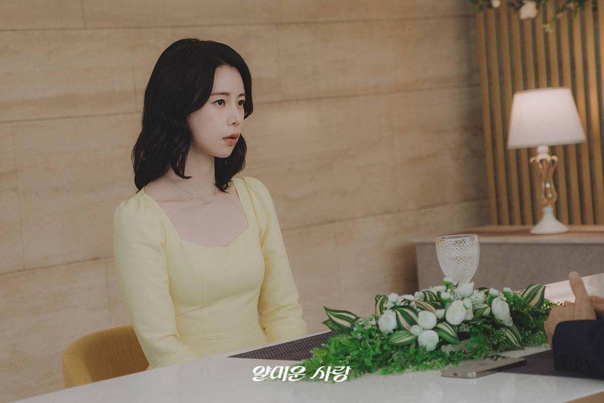 Cuplikan drama Korea Nice to Not Meet You