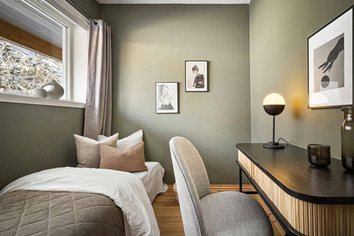 warna cat warm eucalyptus