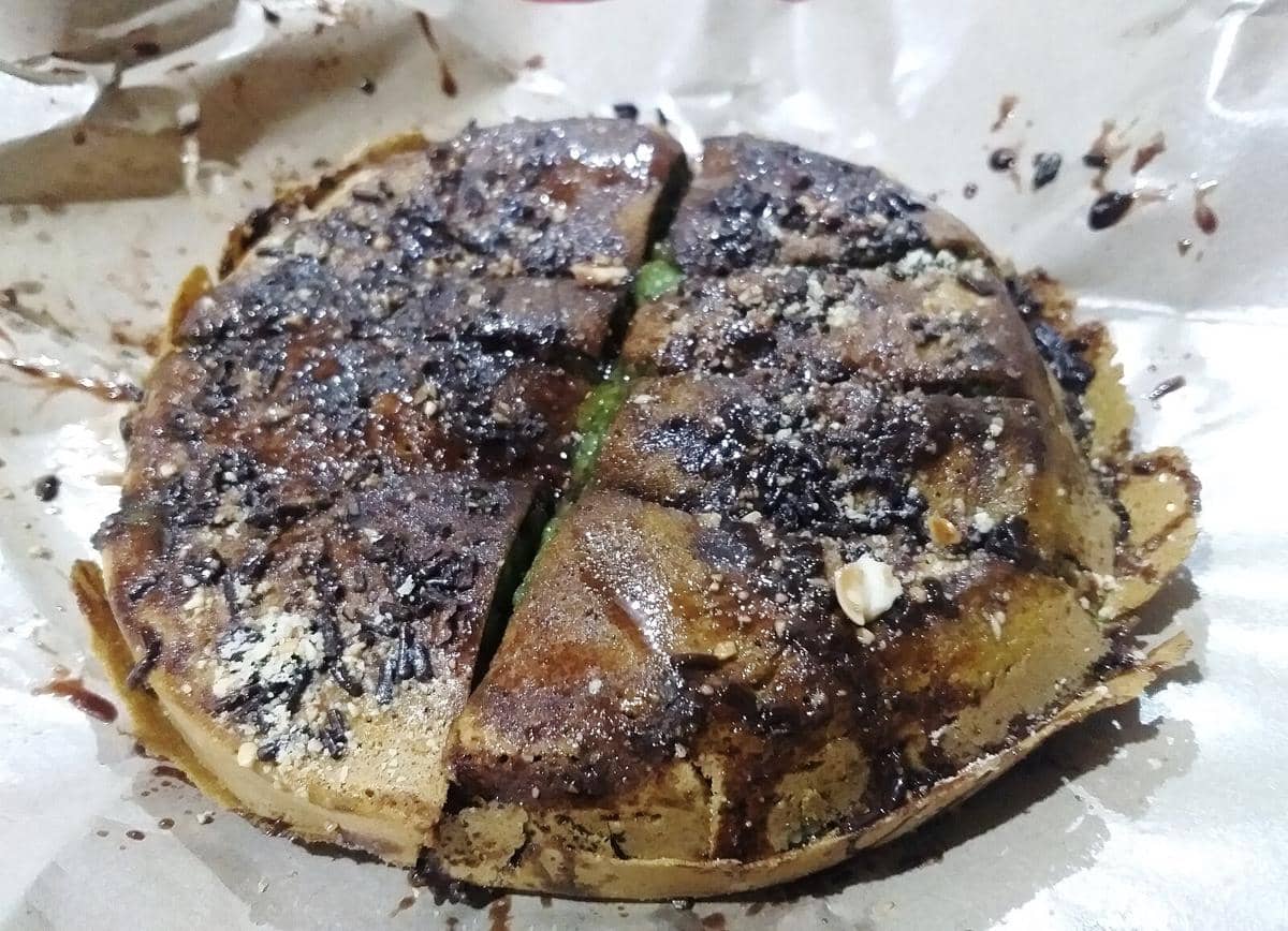 ilustrasi martabak pandan coklat kacang