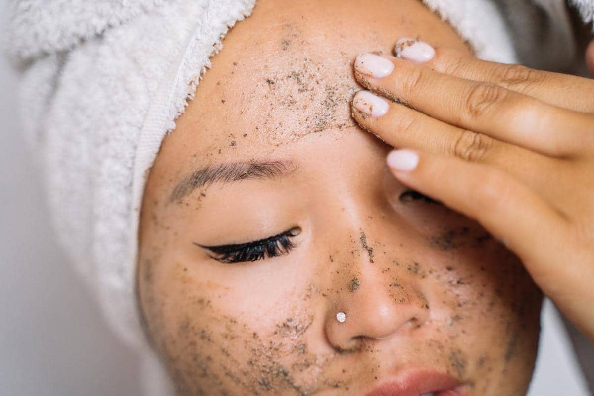Awas! Bahaya Scrub Gula dan Minyak Zaitun Buat Wajah, Ini Solusinya