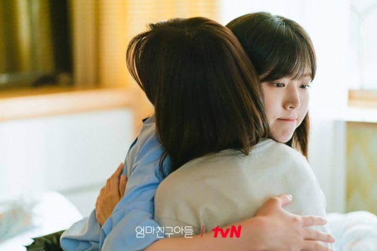 Cuplikan adegan Love Next Door