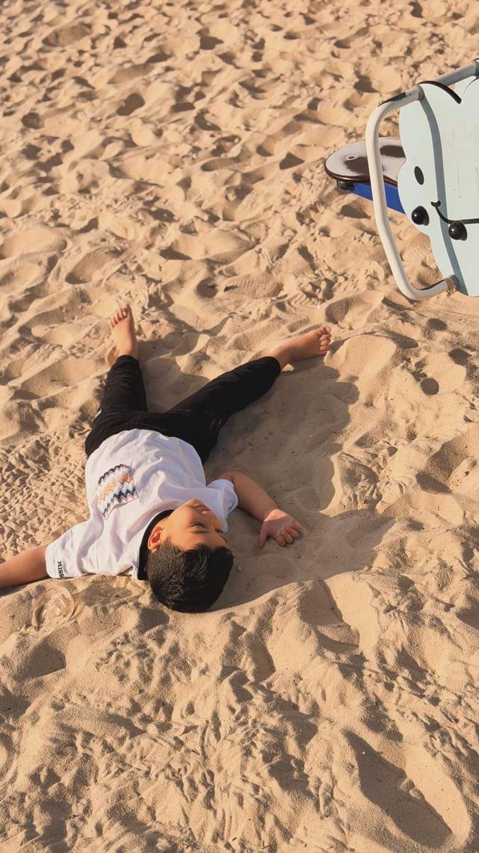 Potret Keluarga Zaskia Sungkar Berlibur di Jeddah