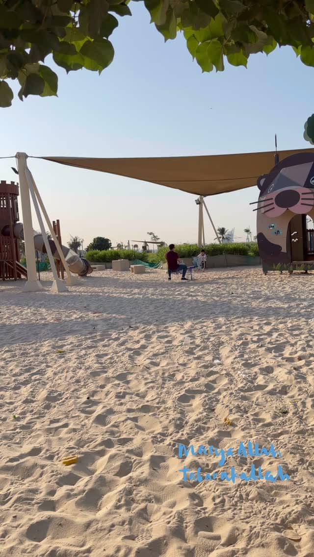 Potret Keluarga Zaskia Sungkar Berlibur di Jeddah