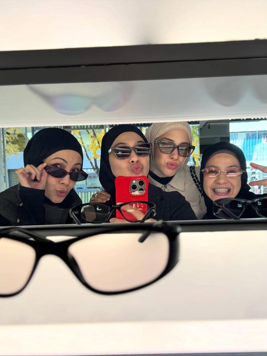 Potret Dian Ayu Lestari dan Sahabat Liburan ke Korsel