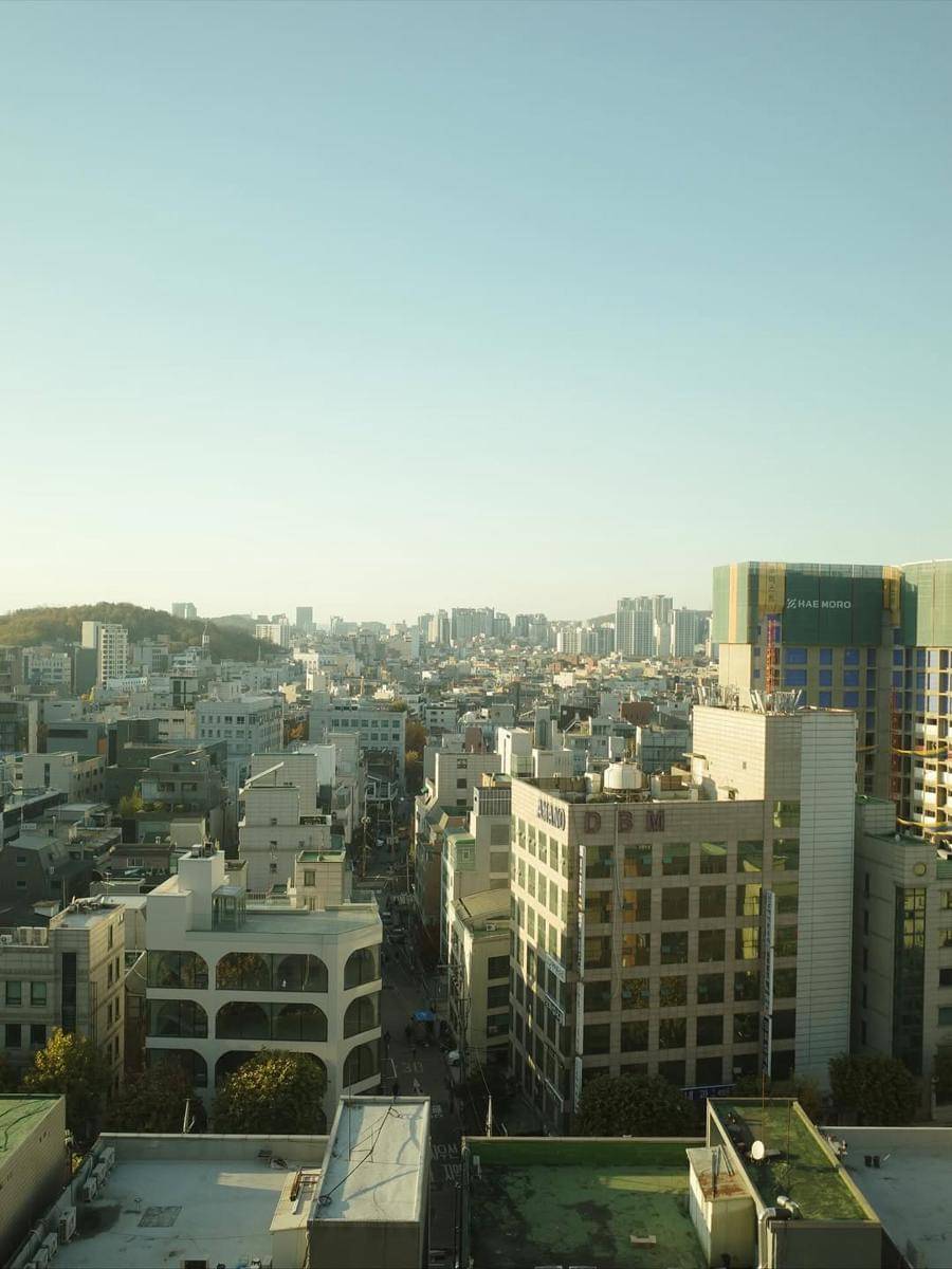 Potret Dian Ayu Lestari dan Sahabat Liburan ke Korsel