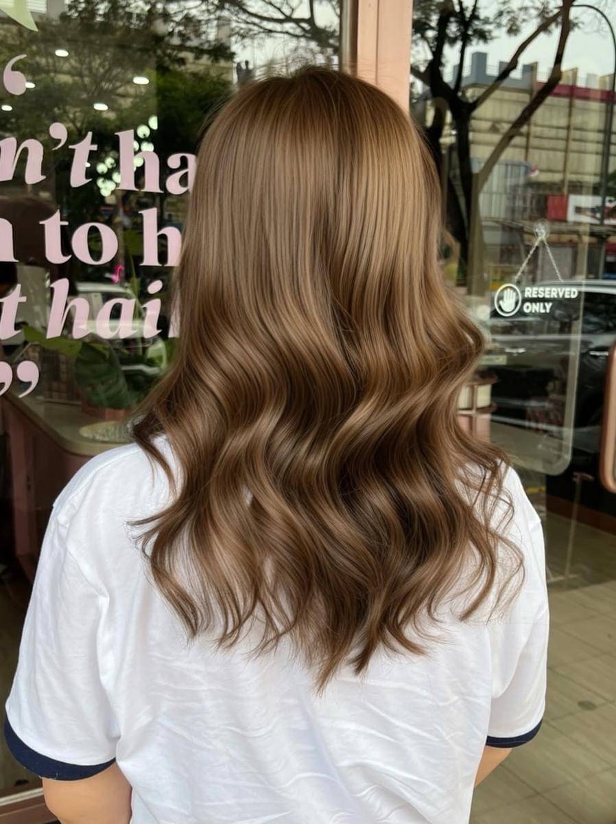 ilustrasi golden brown hair