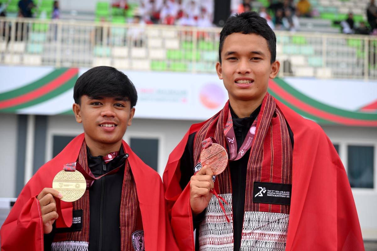GEONLY KUBALANG & JAKABIRAN HARAHAP - INDONESIA- U18 LARI 1500M PUTERA-.jpg