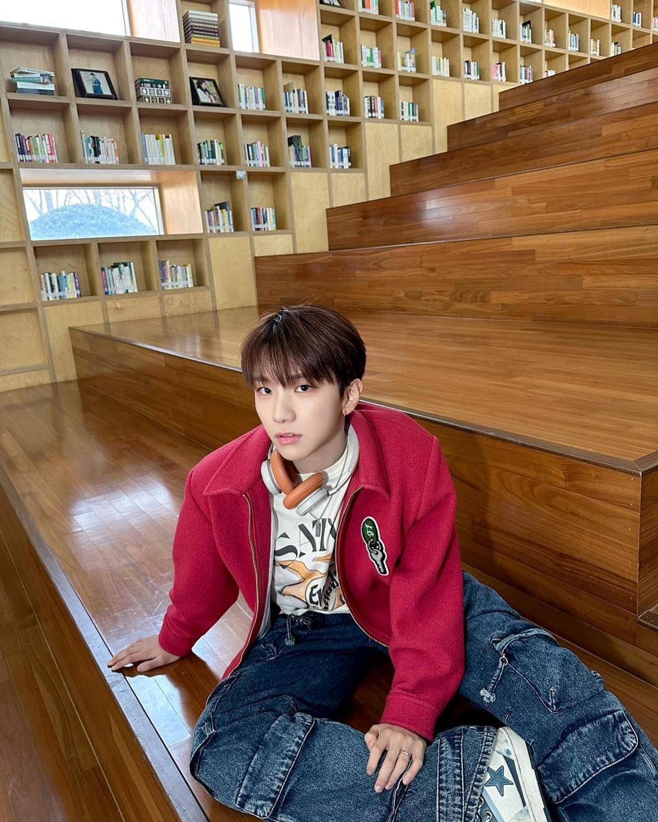 Styling kaos ala member BOYNEXTDOOR