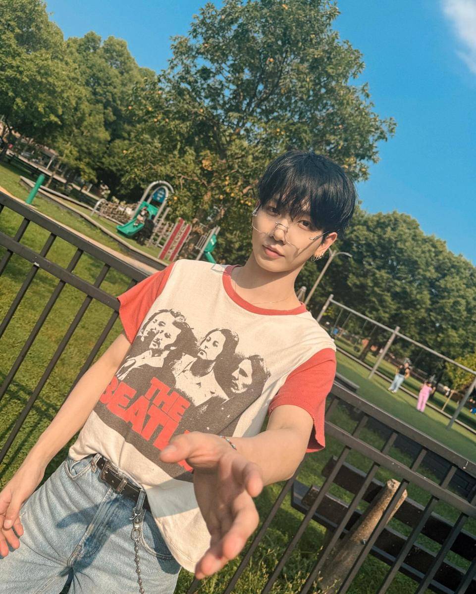 Styling kaos ala member BOYNEXTDOOR