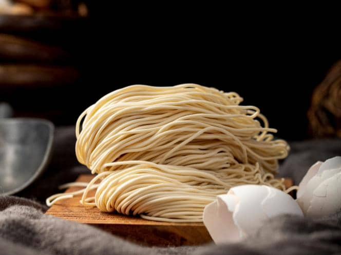 ilustrasi bahan mi ayam