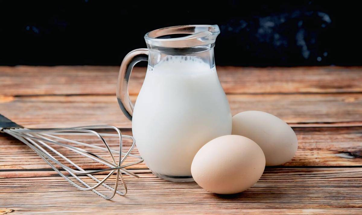 ilustrasi telur dan susu