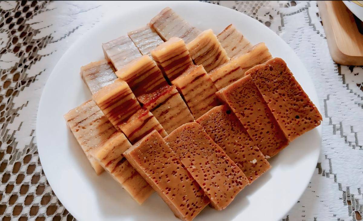 ilustrasi potongan kue lapis legit