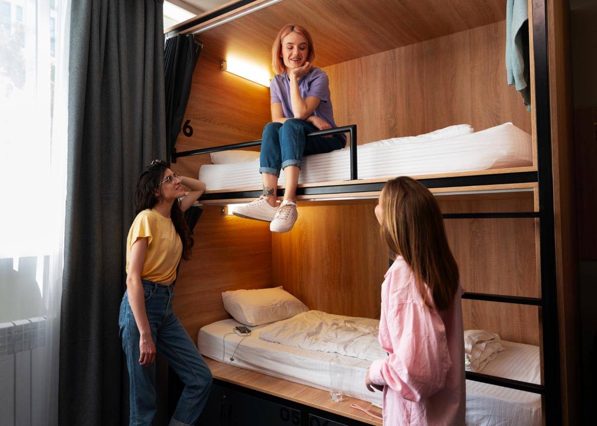 ilustrasi bunk bed