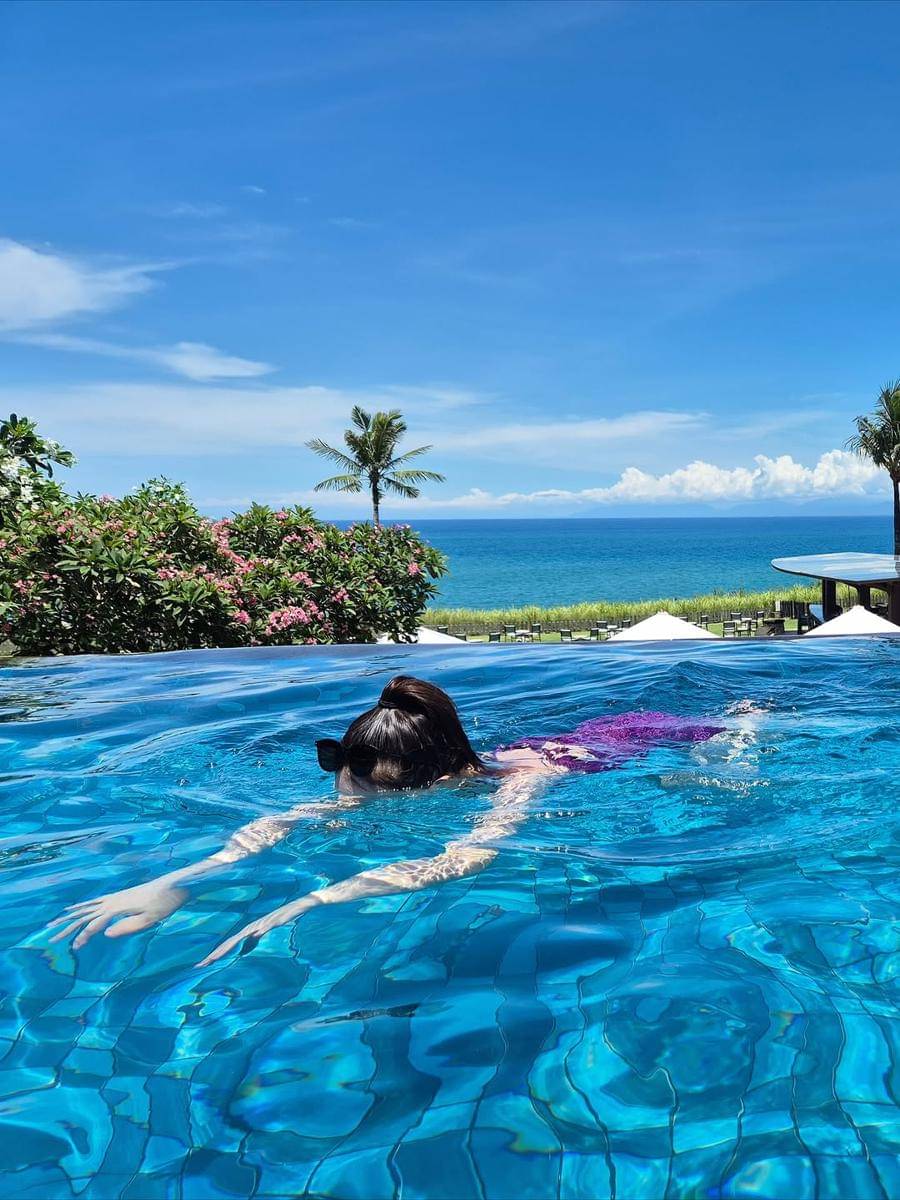 potret Seseung My Sibling's Romance liburan di Bali