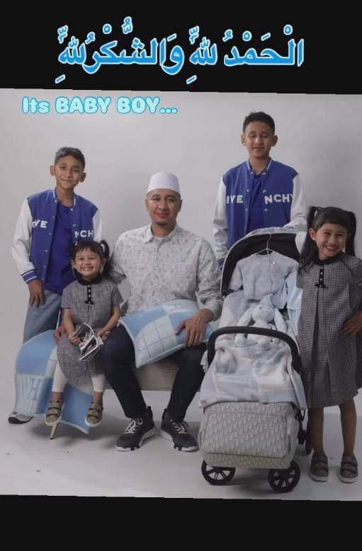 Gender Reveal Kehamilan Ketiga Kartika Putri
