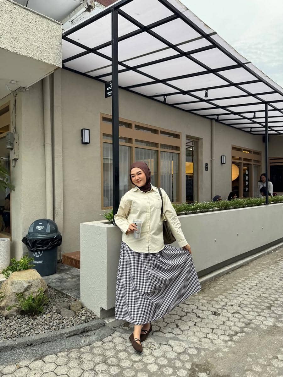 OOTD Nge-date ala Lupita Dewi