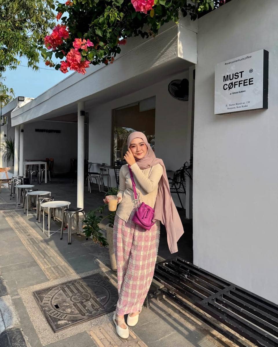 OOTD Nge-date ala Lupita Dewi