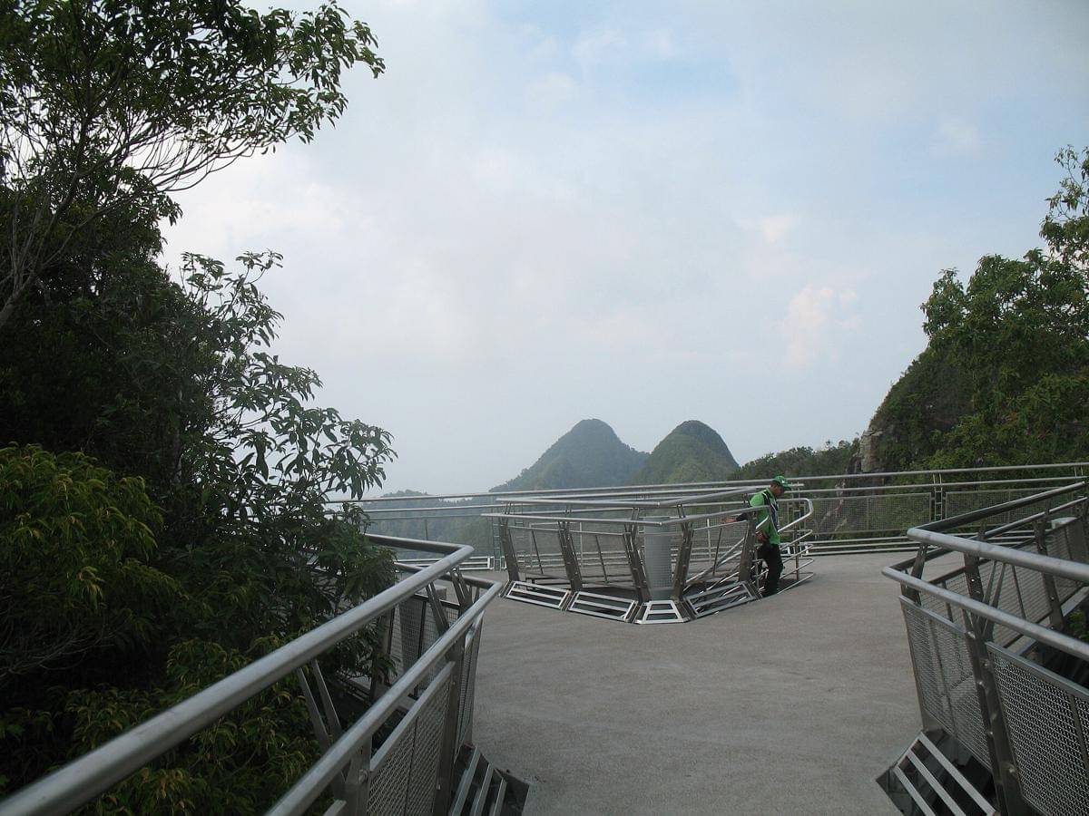 potret Langkawi Sky Bridge