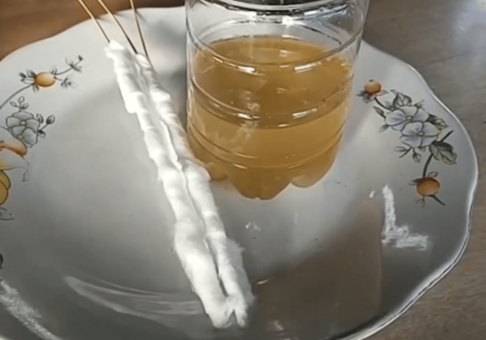 Linting yang digunakan pada tradisi Ngenyit Linting di Desa Tunjuk.