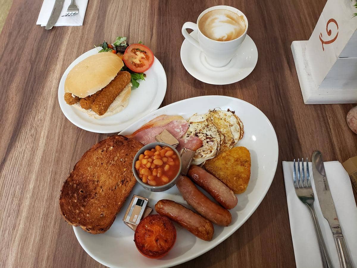 ilustrasi english breakfast