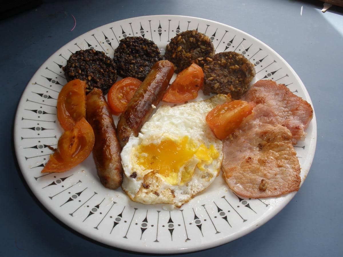 ilustrasi irish breakfast