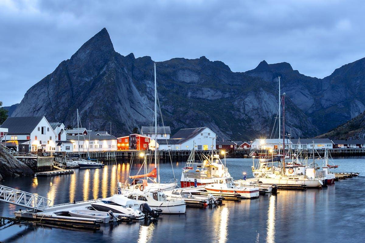 ilustrasi pulau Lofoten