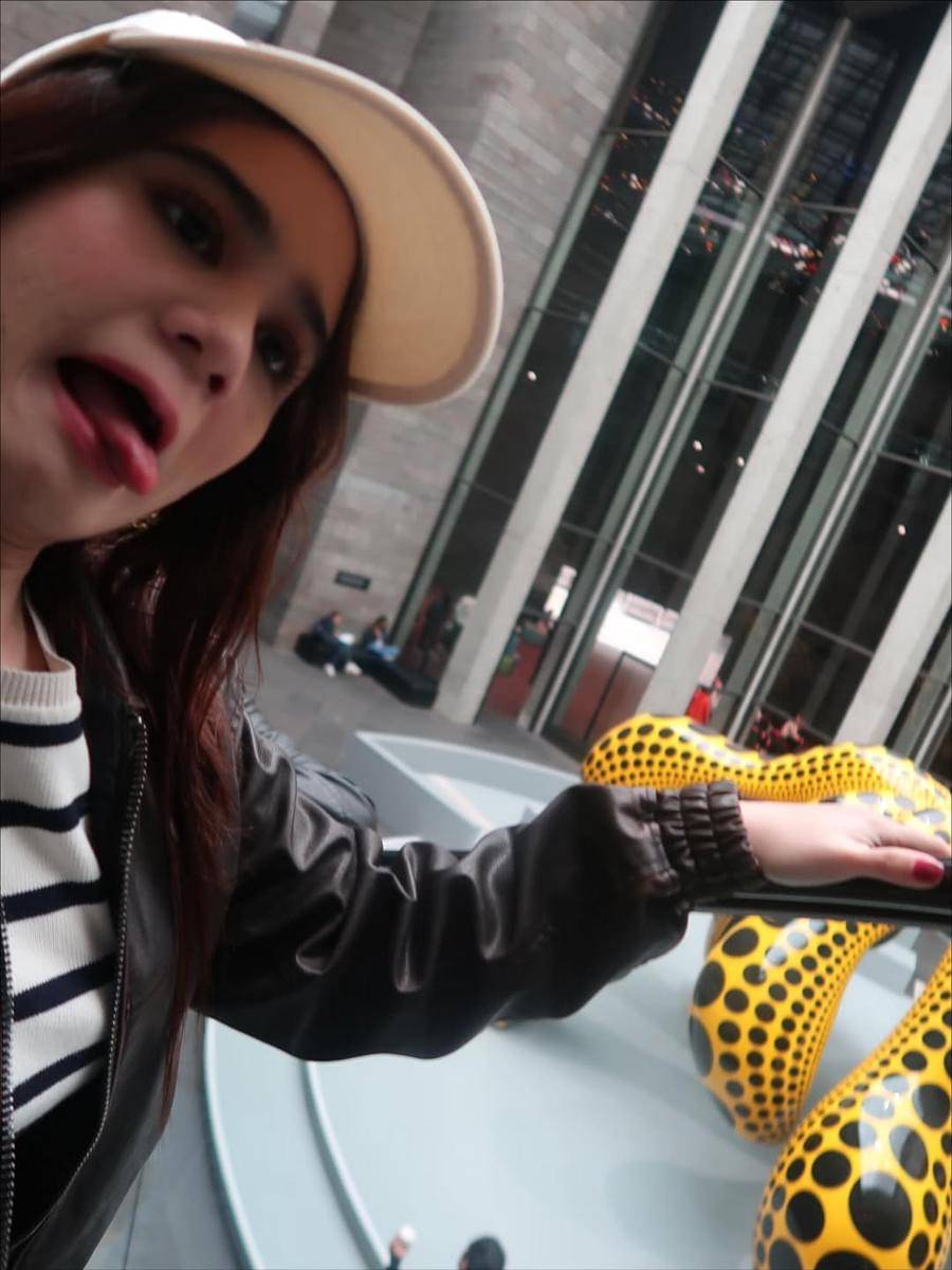 Potret Tissa Biani ke Galeri Seni dan Perpustakaan di Melbourne