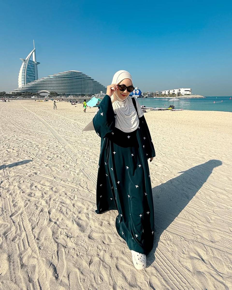 potret Anisa Rahma dan Dito jalan-jalan di Dubai