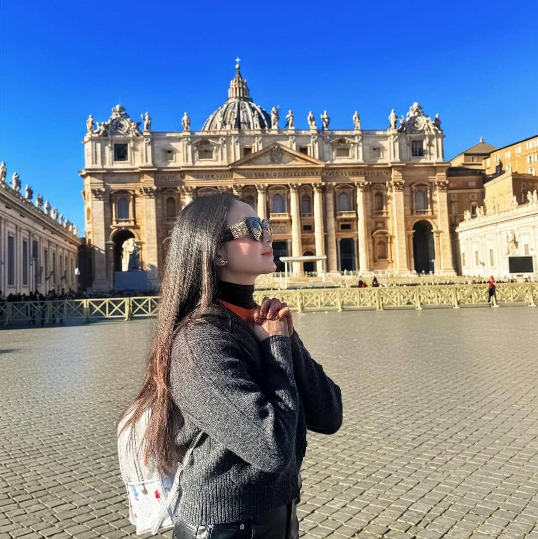 Potret Natasha Wilona ke Italia