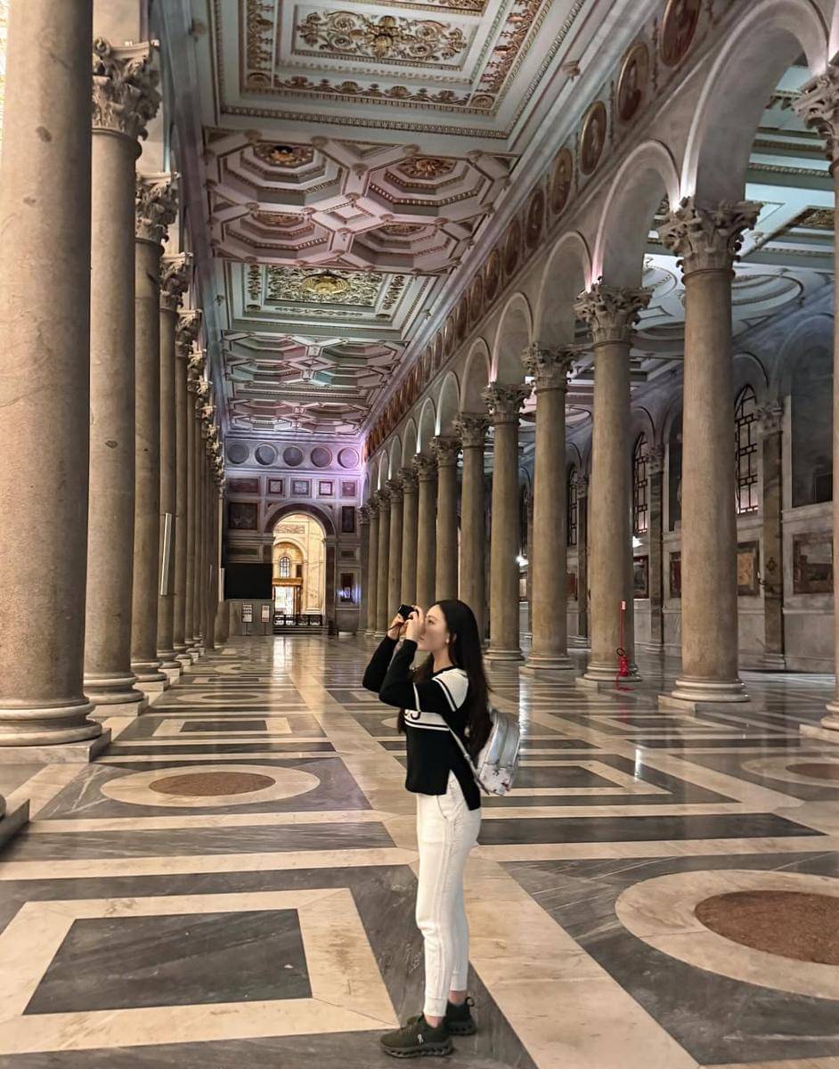 Potret Natasha Wilona ke Italia