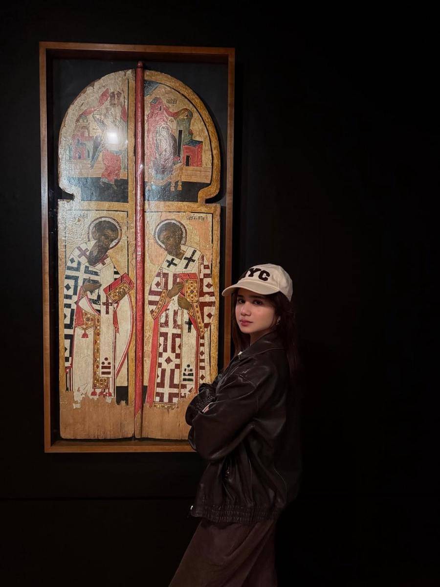 Potret Tissa Biani ke Galeri Seni dan Perpustakaan di Melbourne