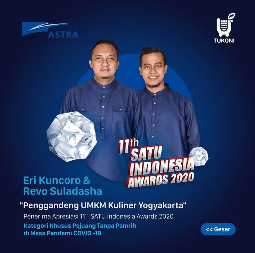 Yuk Tukoni menerima SATU Indonesia Awards