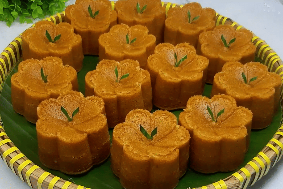 ilustrasi bolu sakura gula merah