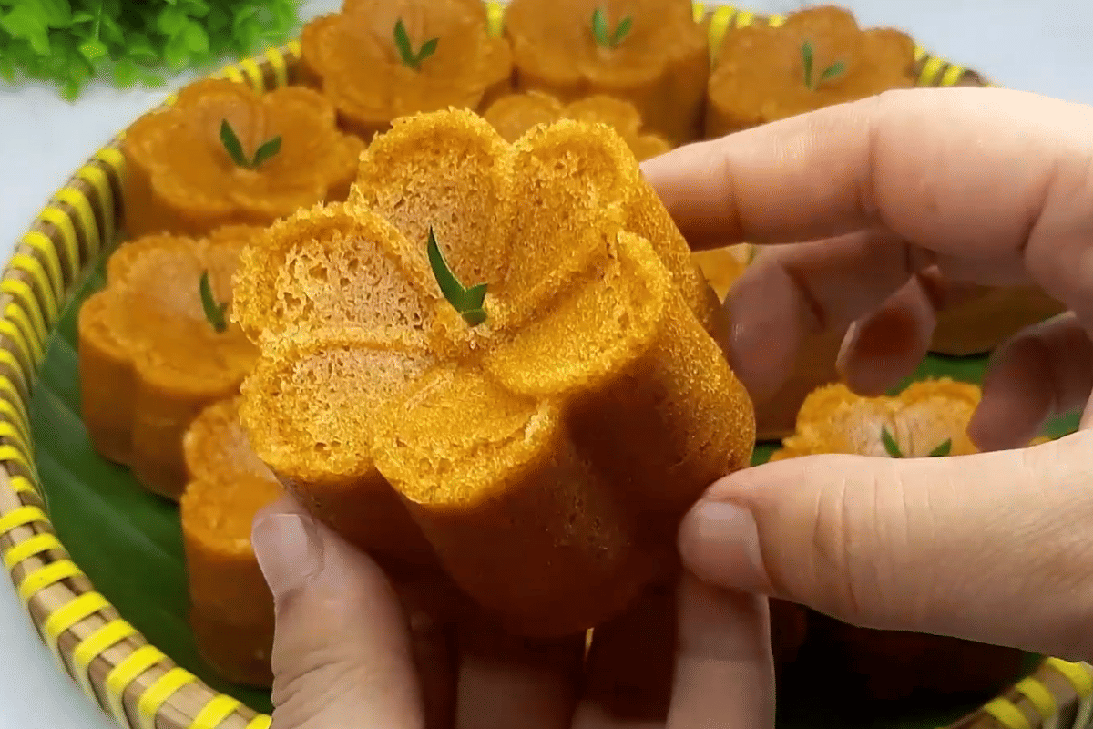 ilustrasi bolu sakura gula merah 